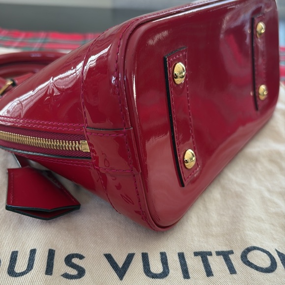 Authentic Louis Vuitton Alma BB Vernis Top Handle / Crossbody Bag - Picture 8 of 16